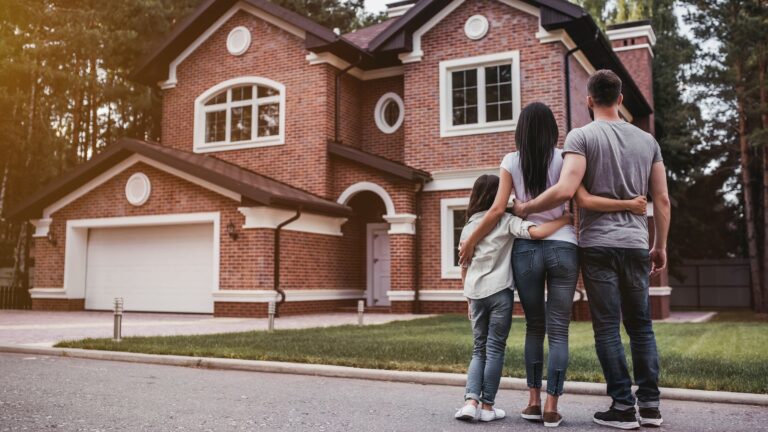 Make the Right Moves Before You Buy Your Dream Home