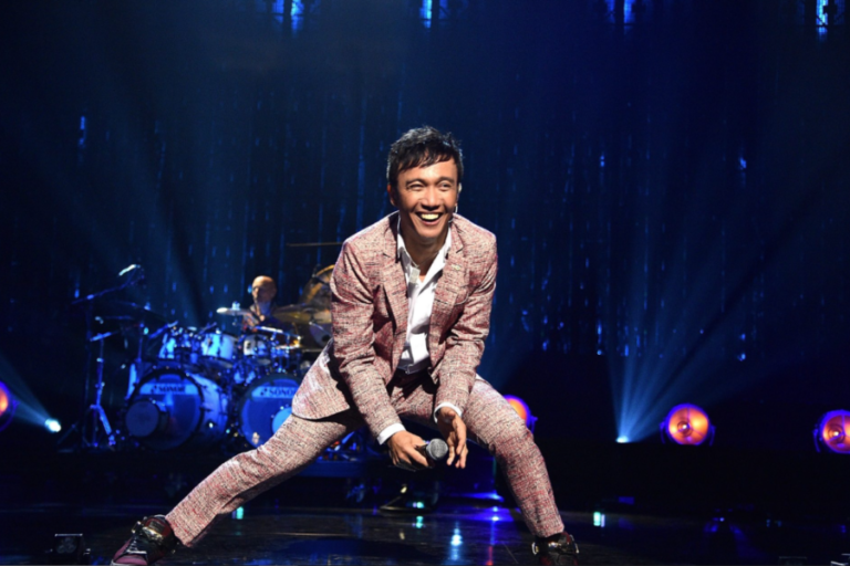 Arnel Pineda: The Extraordinary Journey from the Streets of Manila to Rock Icon with Journey